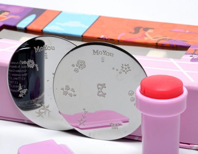 MoYou Kitty Nail Art Set Plates