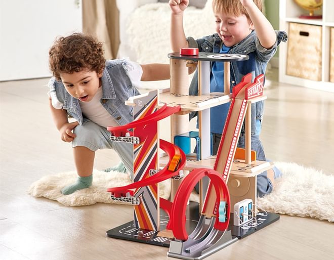 Hape Gearhead Stunt Garage
