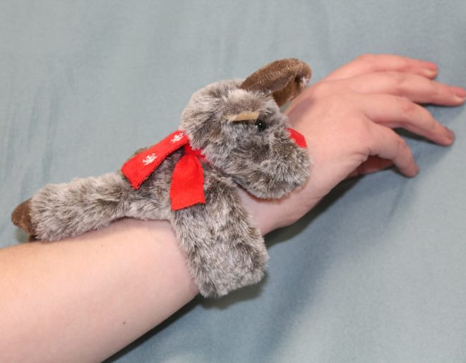 Snap Snuggle Reindeer