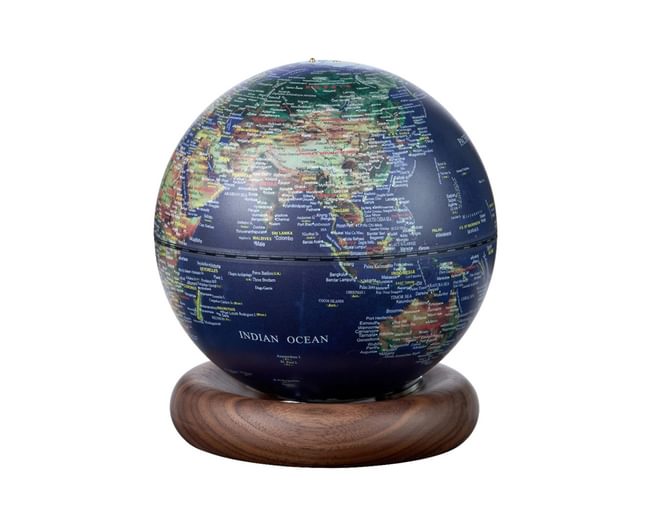 Atlas Globe Light