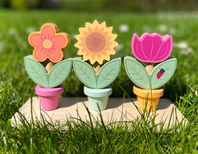 Stacking Flower Pots Lifestyle