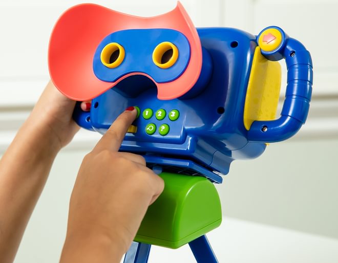 Educational Insights Talking Wildlife Camera