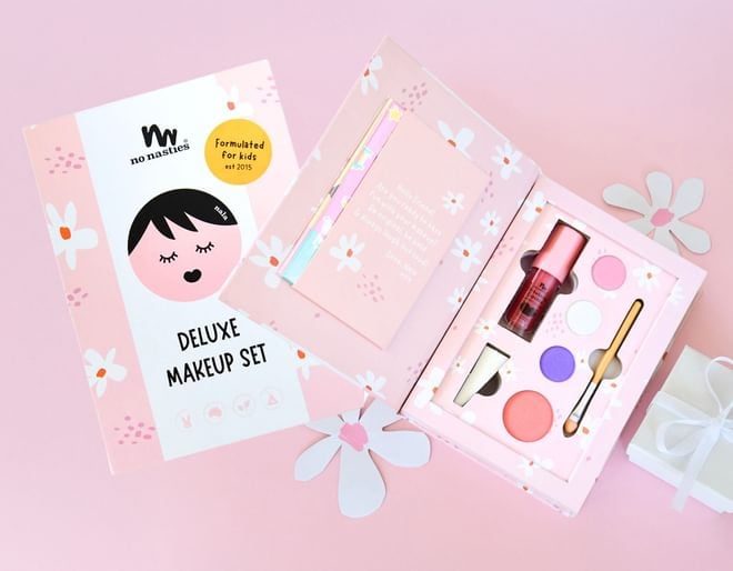 No Nasties Deluxe Make Up Set