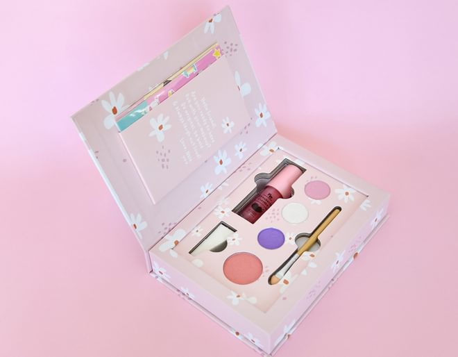 No Nasties Deluxe Make Up Set Pink