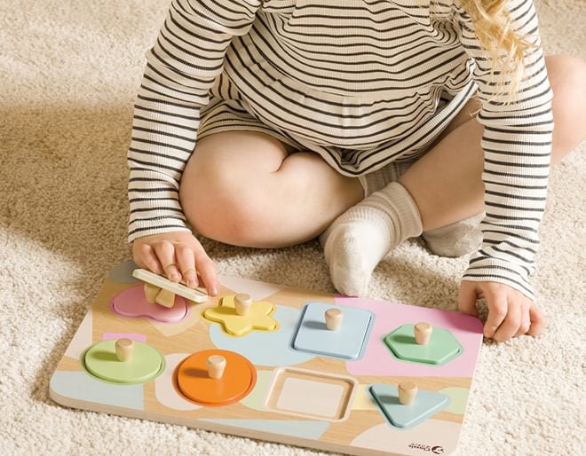 Geometry Peg Puzzle