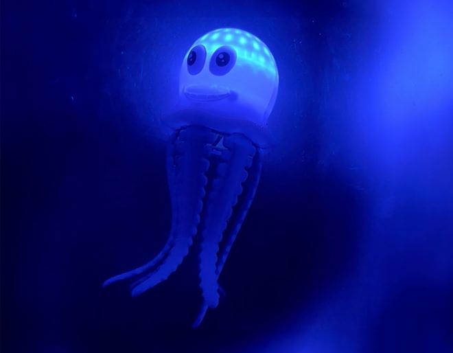 Octopus Diving toy that lights up
