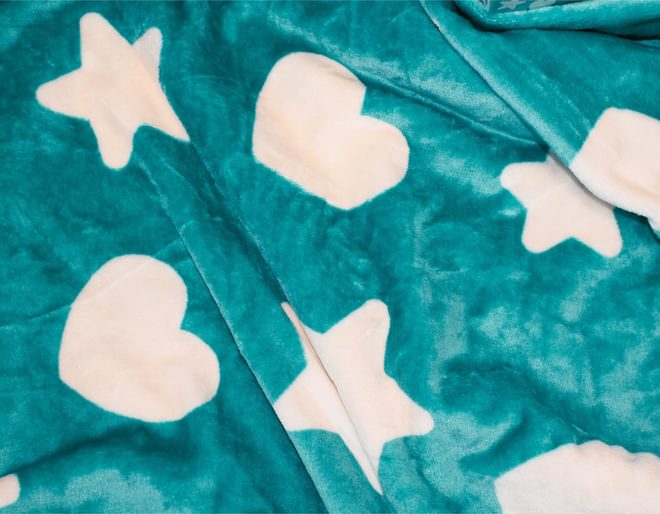 Fleece hearts and stars blanket